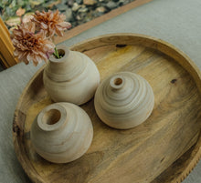 Load image into Gallery viewer, Woodspun vase M 1-0843
