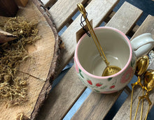 Load image into Gallery viewer, Heart loose tea strainer
