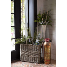 Load image into Gallery viewer, 9641 Tall metal vase
