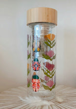 Load image into Gallery viewer, Tea Infuser - Flowers &amp; Bugs

