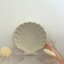 Load image into Gallery viewer, Sea Shell Dish (Black, White &amp; Stone)
