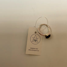 Load image into Gallery viewer, Maiden Perras - Labradorite Ring
