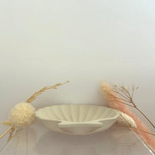Load image into Gallery viewer, Sea Shell Dish (Black, White &amp; Stone)
