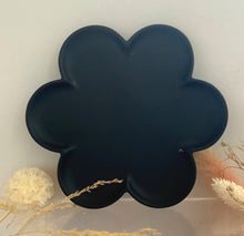 Load image into Gallery viewer, Daisy Dish (Black, White &amp; Stone)
