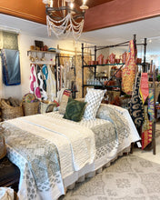 Load image into Gallery viewer, Block Print Duvet Cover w 2 Accent Pillow Cases
