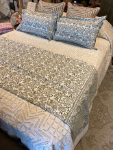Load image into Gallery viewer, Block Print Duvet Cover w 2 Accent Pillow Cases
