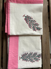 Load image into Gallery viewer, Table Cloths with Napkins- Block Printed Botanicals Mughal Style
