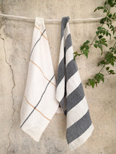 Load image into Gallery viewer, Tea Towels - Karghewale
